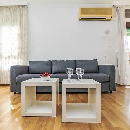 Sants-les Corts Galileu By Interhome Апартаменты