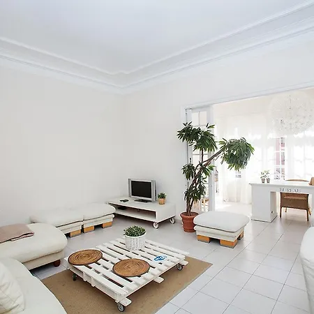 Апартаменты Sants-les Corts Galileu By Interhome Барселона