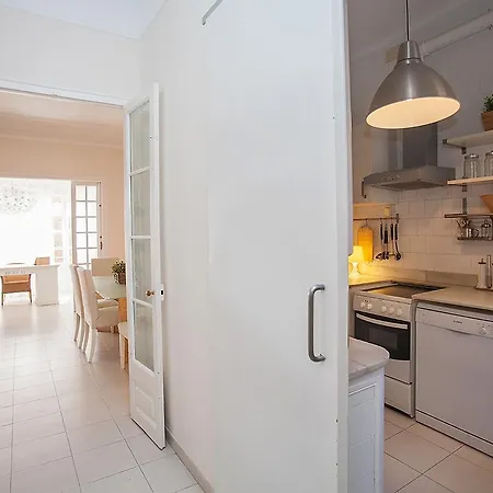 Апартаменты Sants-les Corts Galileu By Interhome *