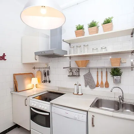 Apartament Sants-les Corts Galileu By Interhome Barcelona
